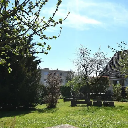 Dad'S House